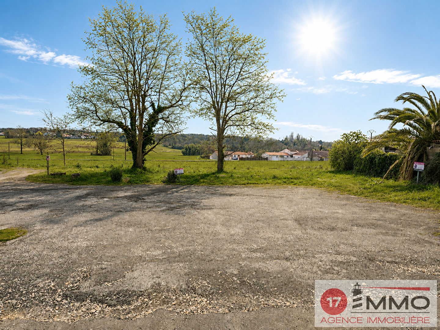 Agence immobilière de 
 17 IMMO - 17 IMMO 

