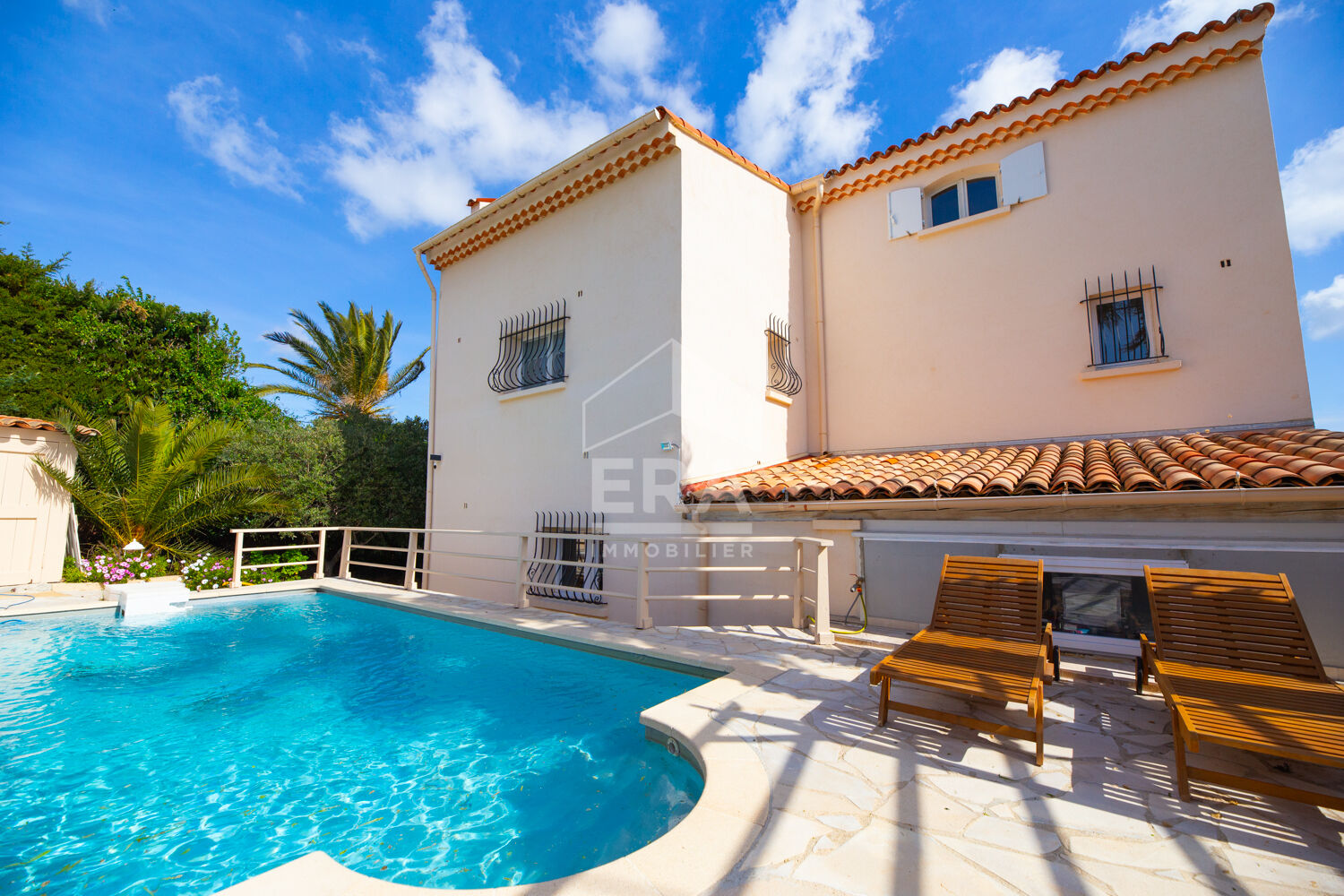 Maison Mandelieu La Napoule 7 pièce(s) 210 m2