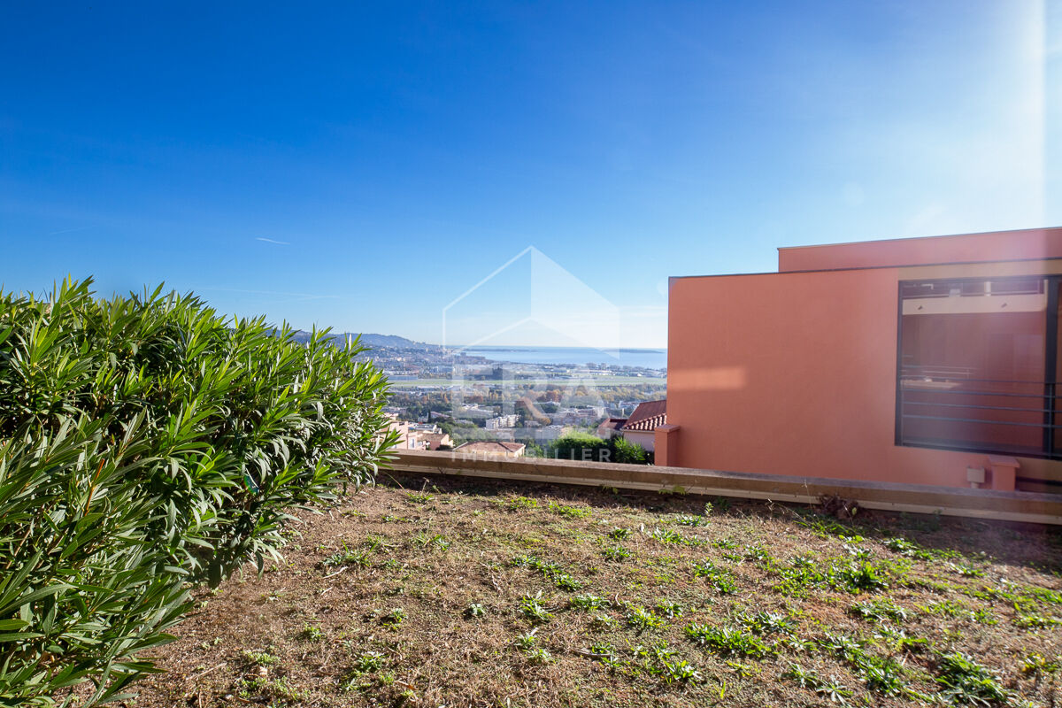 Photo Appartement Mandelieu La Napoule 3 pièce(s) 72 m2 image 1/6