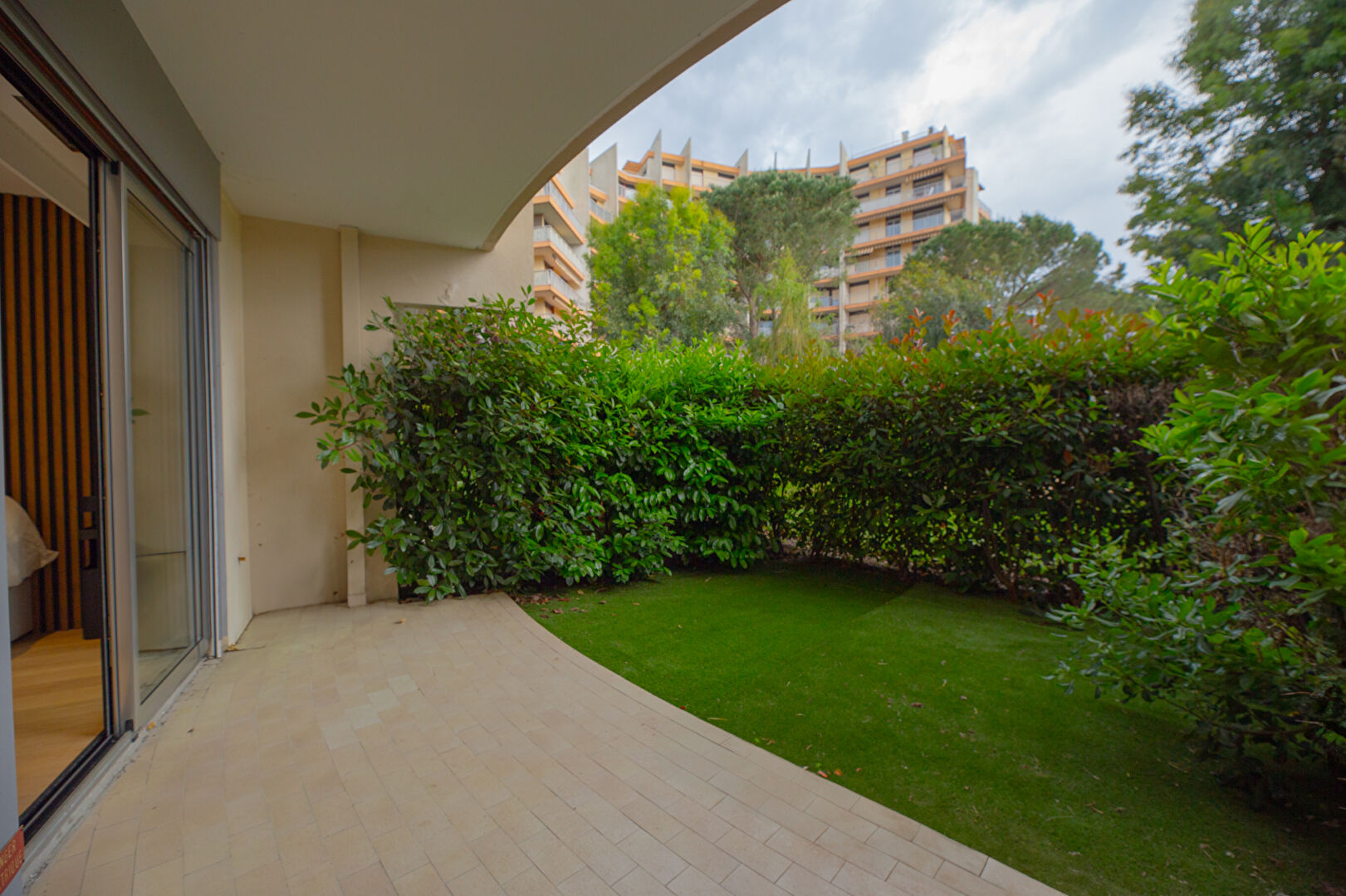 Photo Appartement 2 pièce(s) d'exception en rez de jardin image 3/6