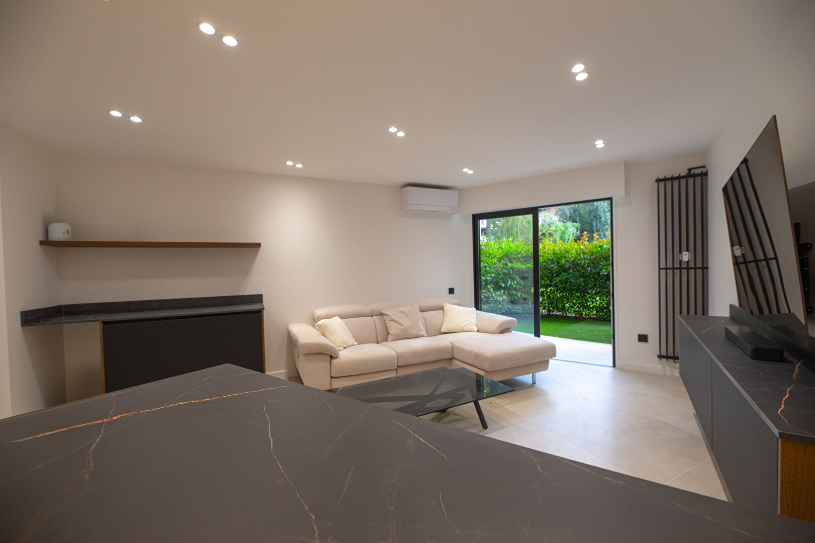 Photo Appartement 2 pièce(s) d'exception en rez de jardin image 4/6