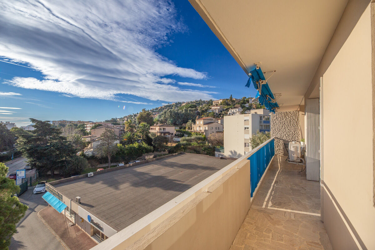 Appartement Mandelieu La Napoule 3 pièce(s) 72 m2