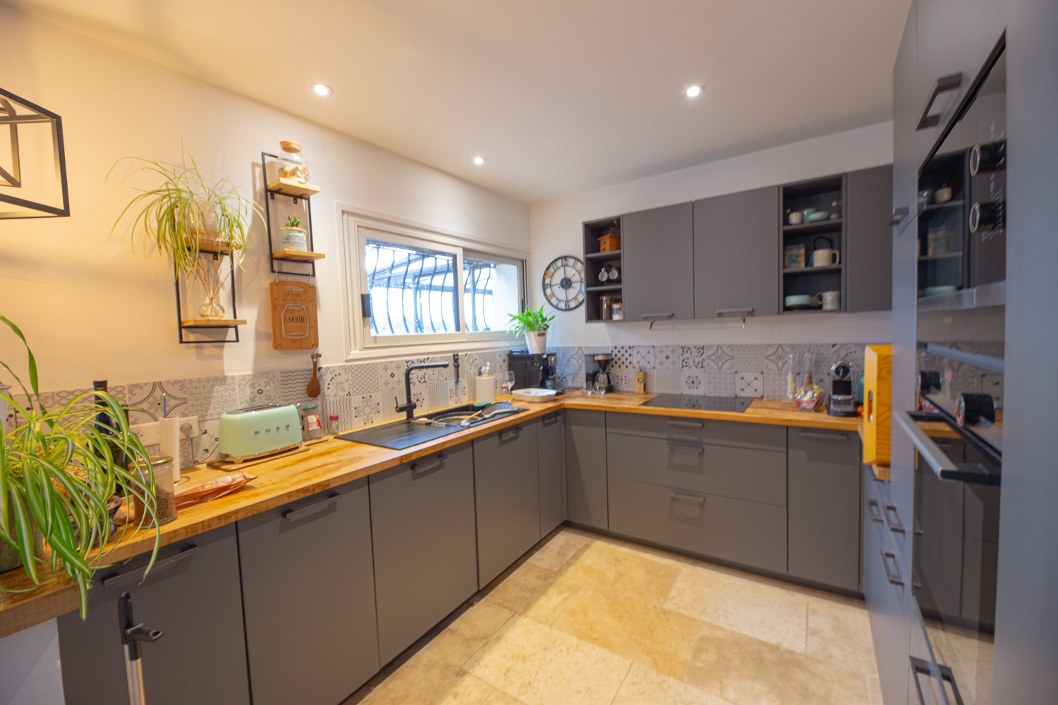 Photo Charmante maison en pierre rénovée à Saint-Paul-en-Forêt 142 m2 image 5/6