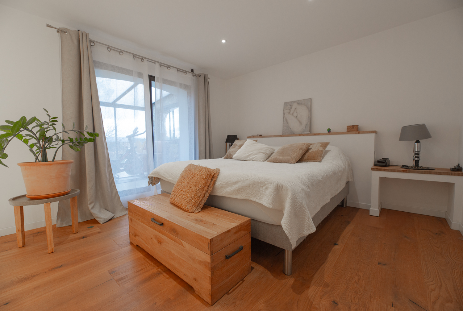 Photo Charmante maison en pierre rénovée à Saint-Paul-en-Forêt 142 m2 image 6/6