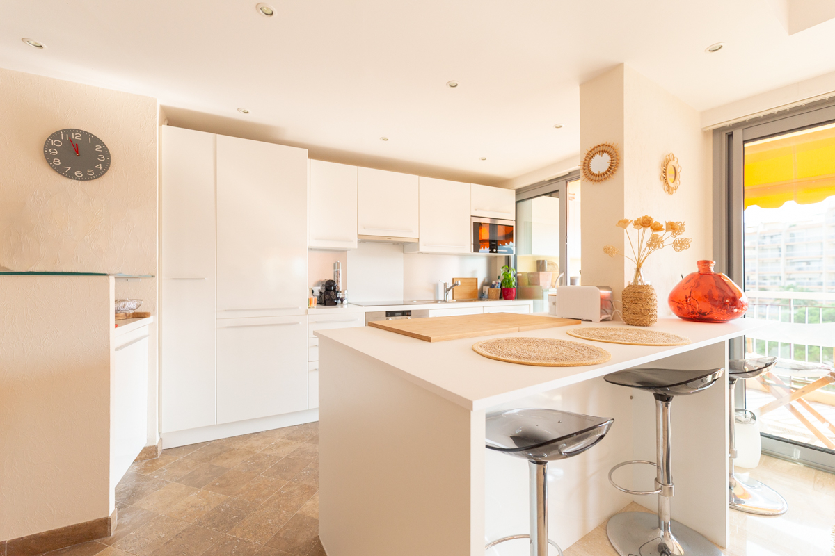 Photo Appartement Mandelieu La Napoule 3 pièce(s) 68 m2 image 3/6