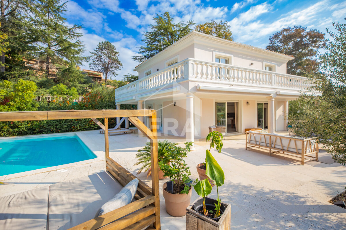 Villa La Roquette Sur Siagne 7 pièces 200 m2