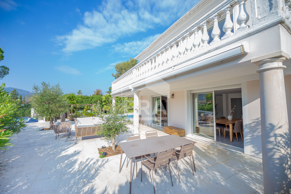 Photo Villa La Roquette Sur Siagne 7 pièces 200 m2 image 3/6