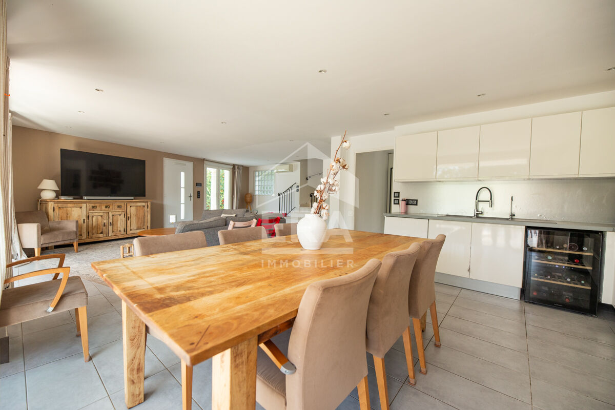 Photo Villa La Roquette Sur Siagne 7 pièces 200 m2 image 5/6