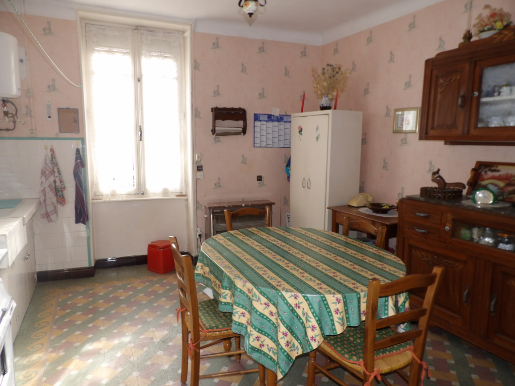 Maison BESSEGES 8 PIÈCES 137 M² idéal investisseur Bessèges 30160