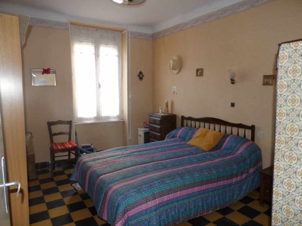 Maison BESSEGES 8 PIÈCES 137 M² idéal investisseur Bessèges 30160