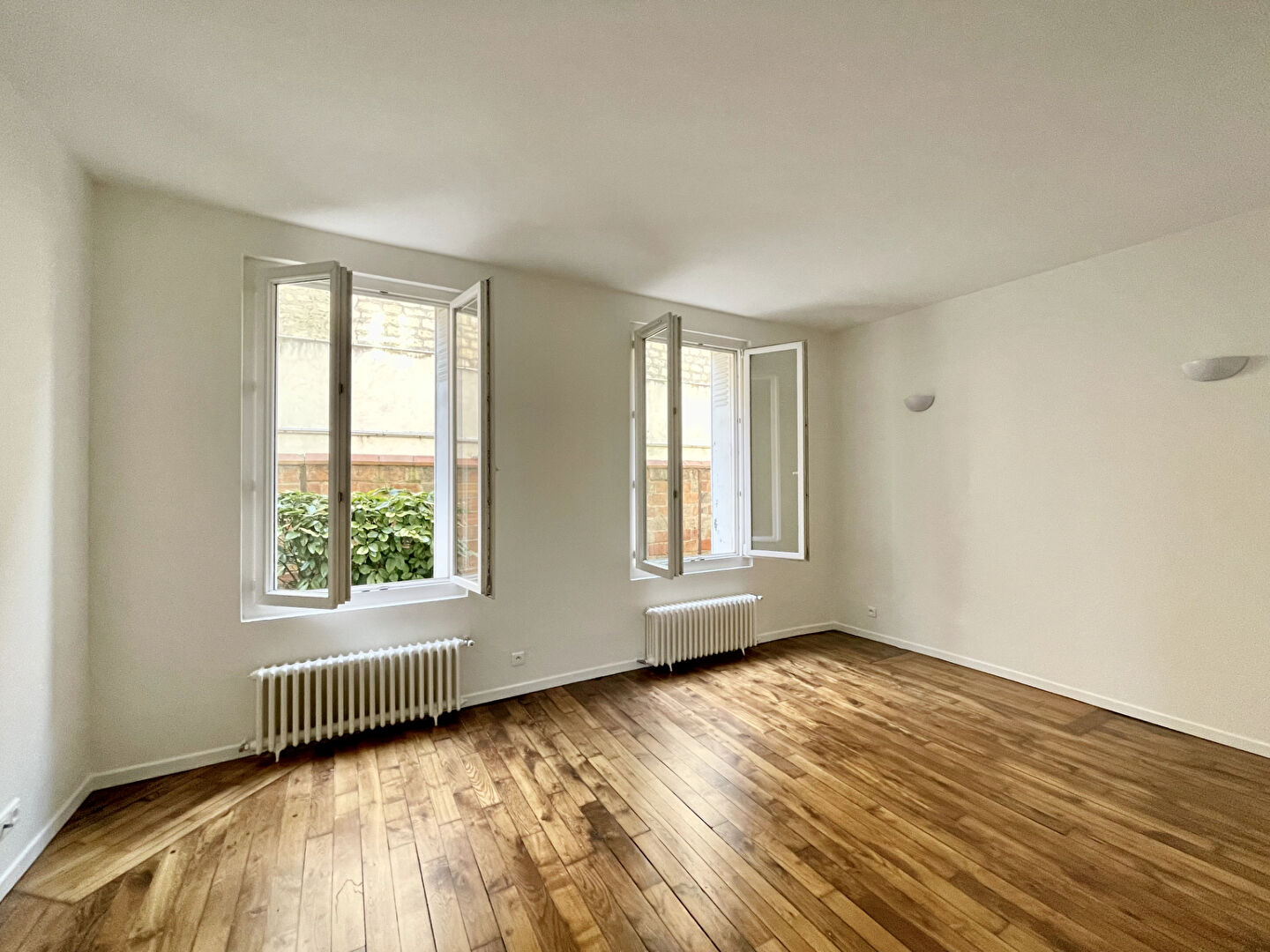 Agence immobilière de 
 LES LOGES IMMOBILIER WAGRAM - Les loges immobilier Wagram 
