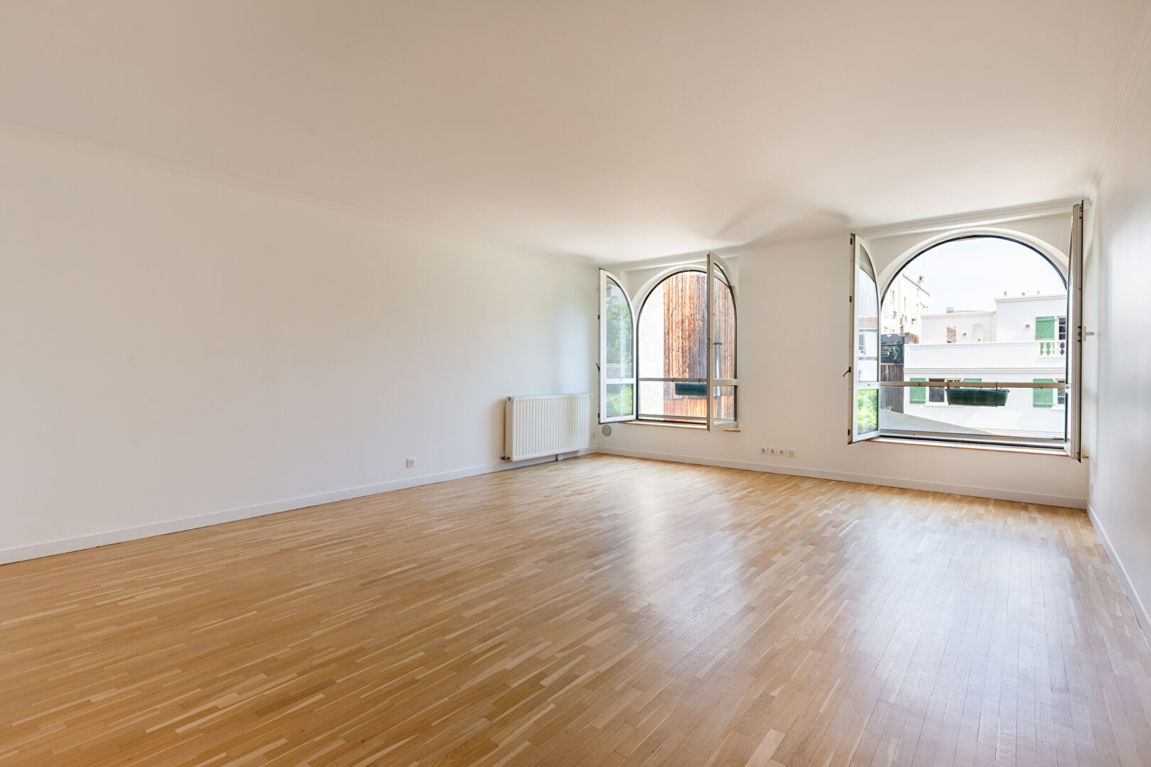 Photo Appartement Familial 4 Pièces Traversant  - Carnot / Belvédère / Suresnes 92150 image 1/6