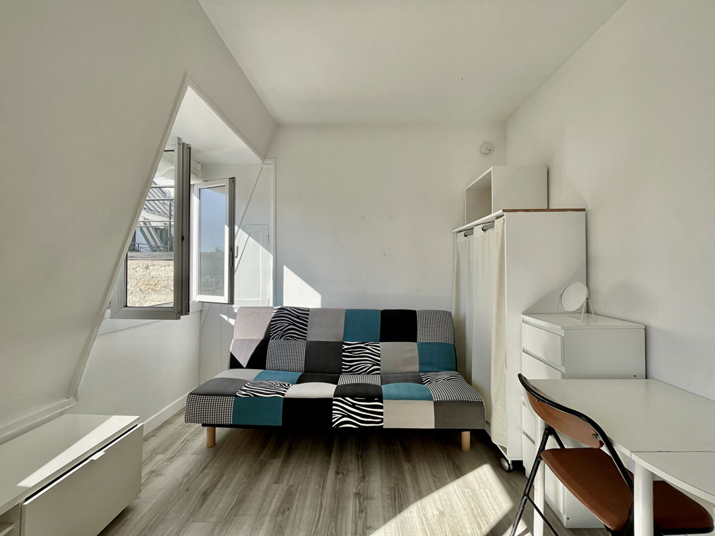 Photo A Vendre studio - investissement locatif - Téhéran / Bd Haussmann 75008 image 2/6