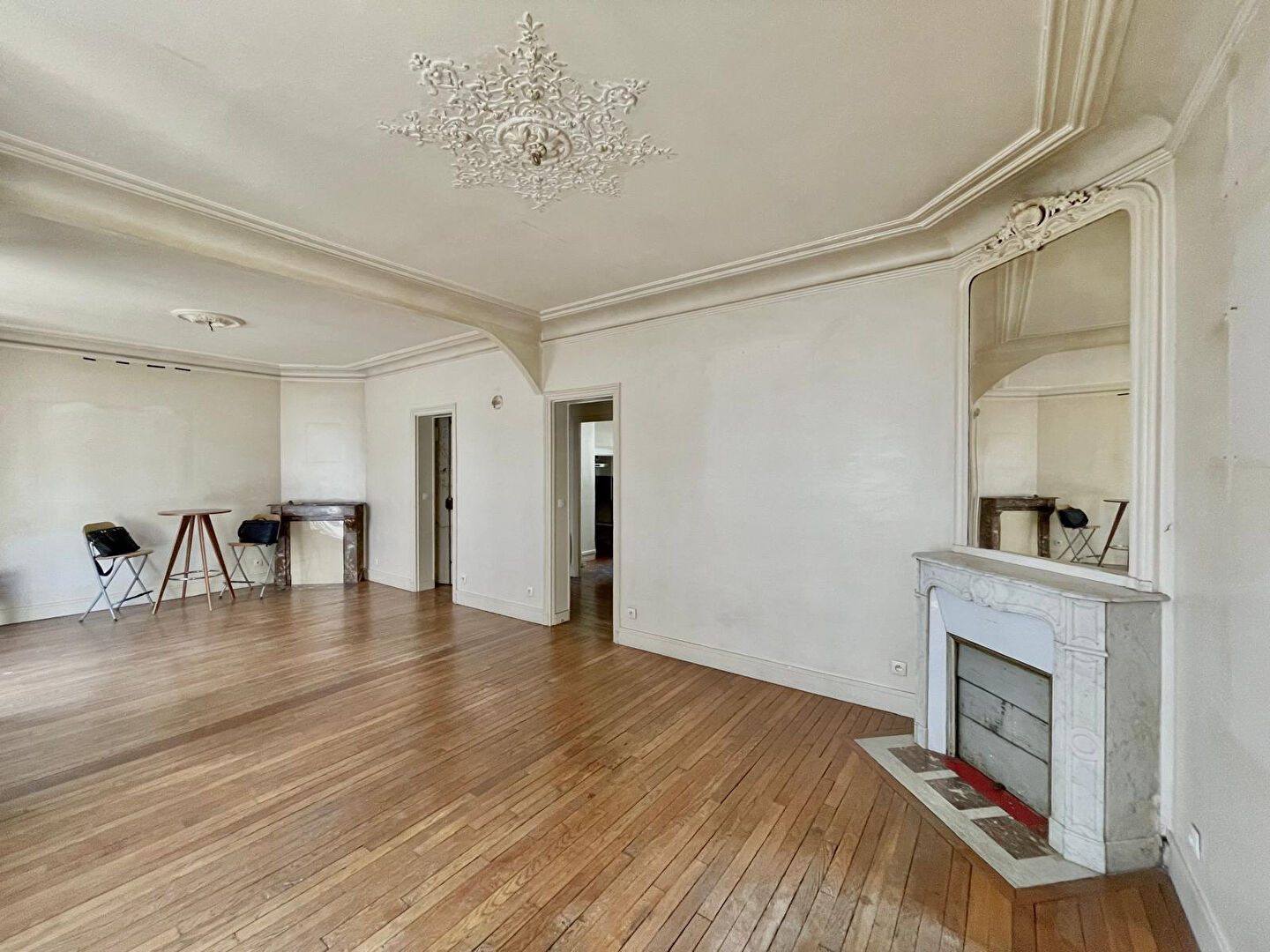 Agence immobilière de 
 LES LOGES IMMOBILIER WAGRAM - Les loges immobilier Wagram 
