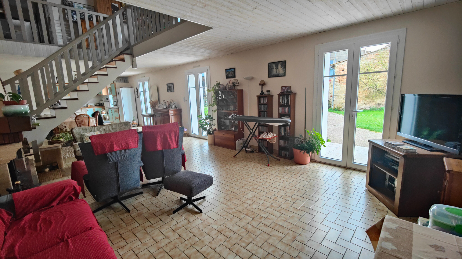 Photo Maison en pierre et gîte à Saint Hilaire La Palud image 4/6