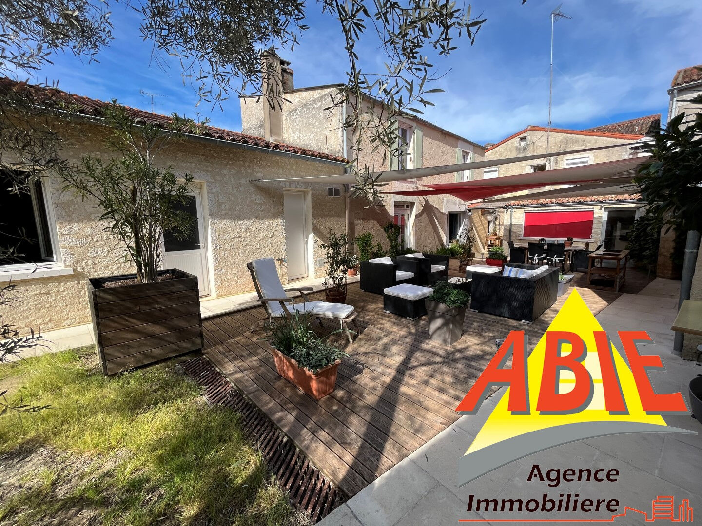 Maison sur Maillezais de 15 pièce(s) de 376 m2