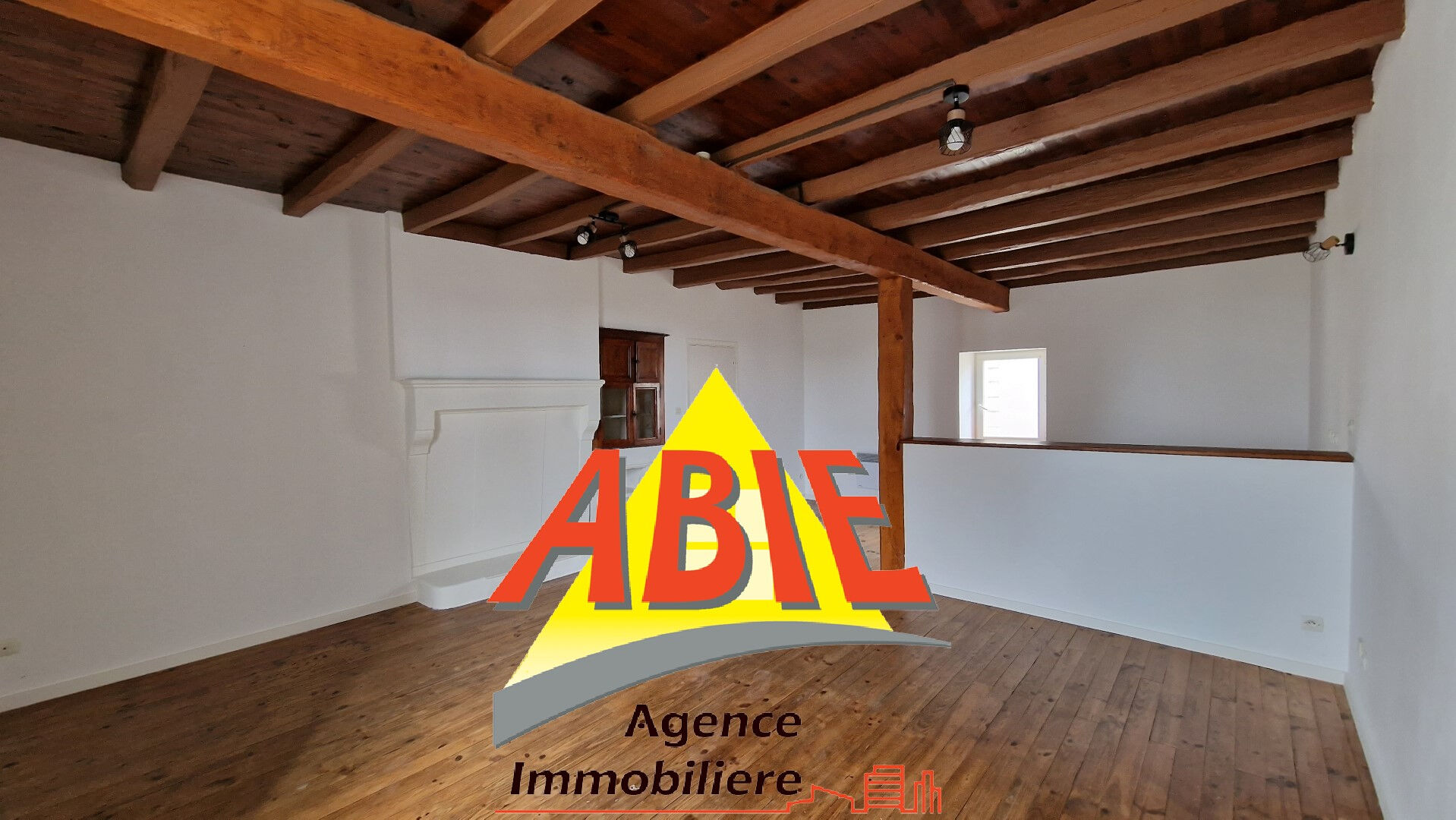 Photo Maison en pierre de 5 pièces à Marsais Sainte Radegonde image 1/6