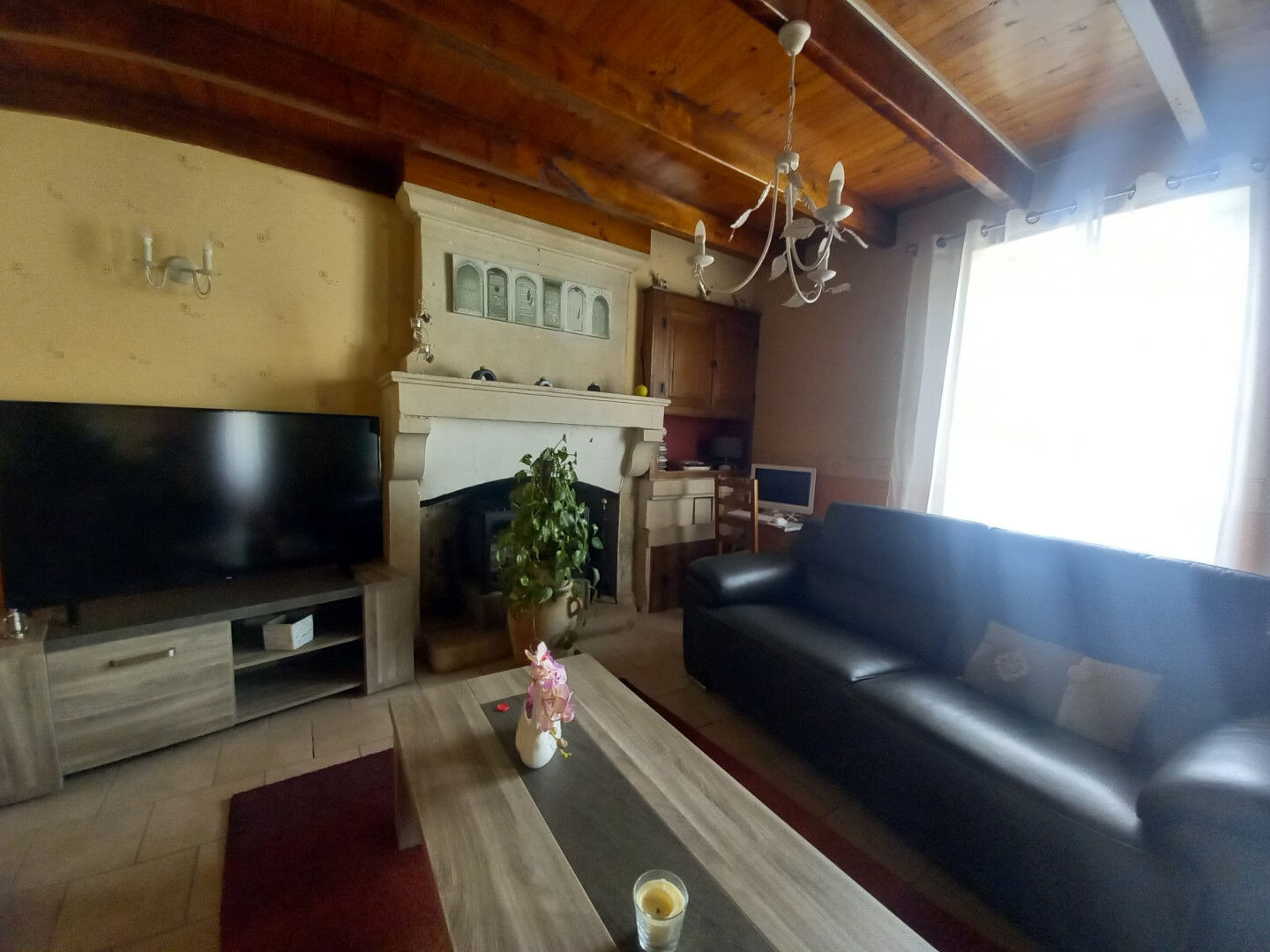 Photo Maison  en pierres Saint Pompain, 178 m², 4 chambres, terrain, garage image 5/6