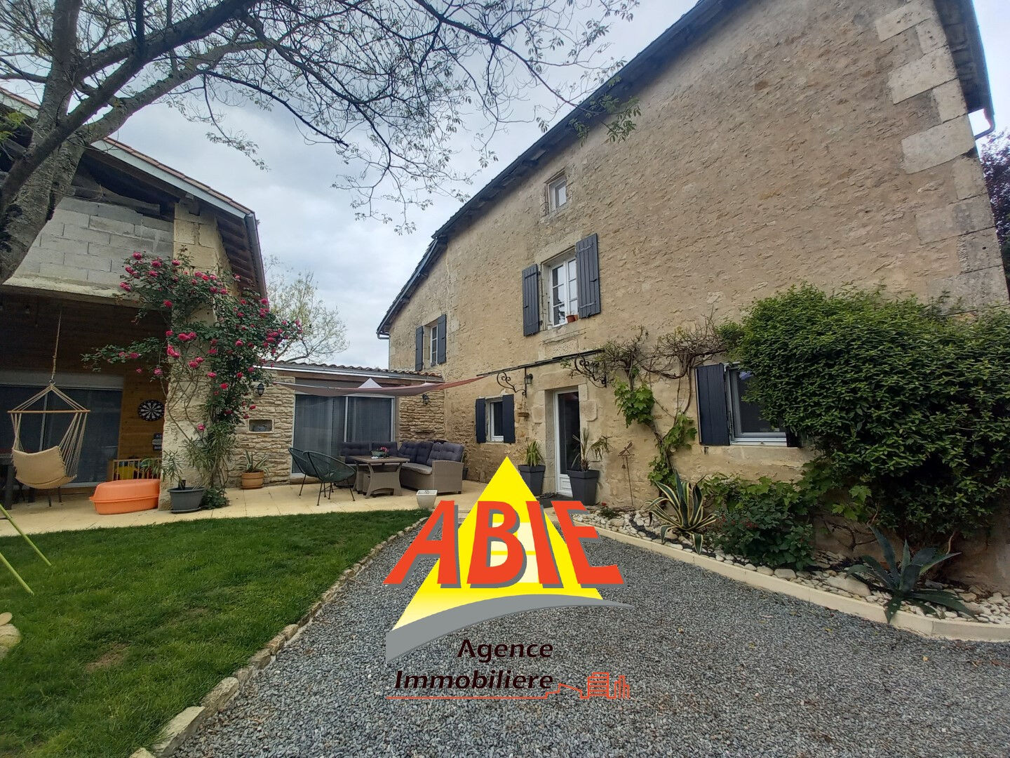 Maison en Pierre sur Cherveux de 143 m2