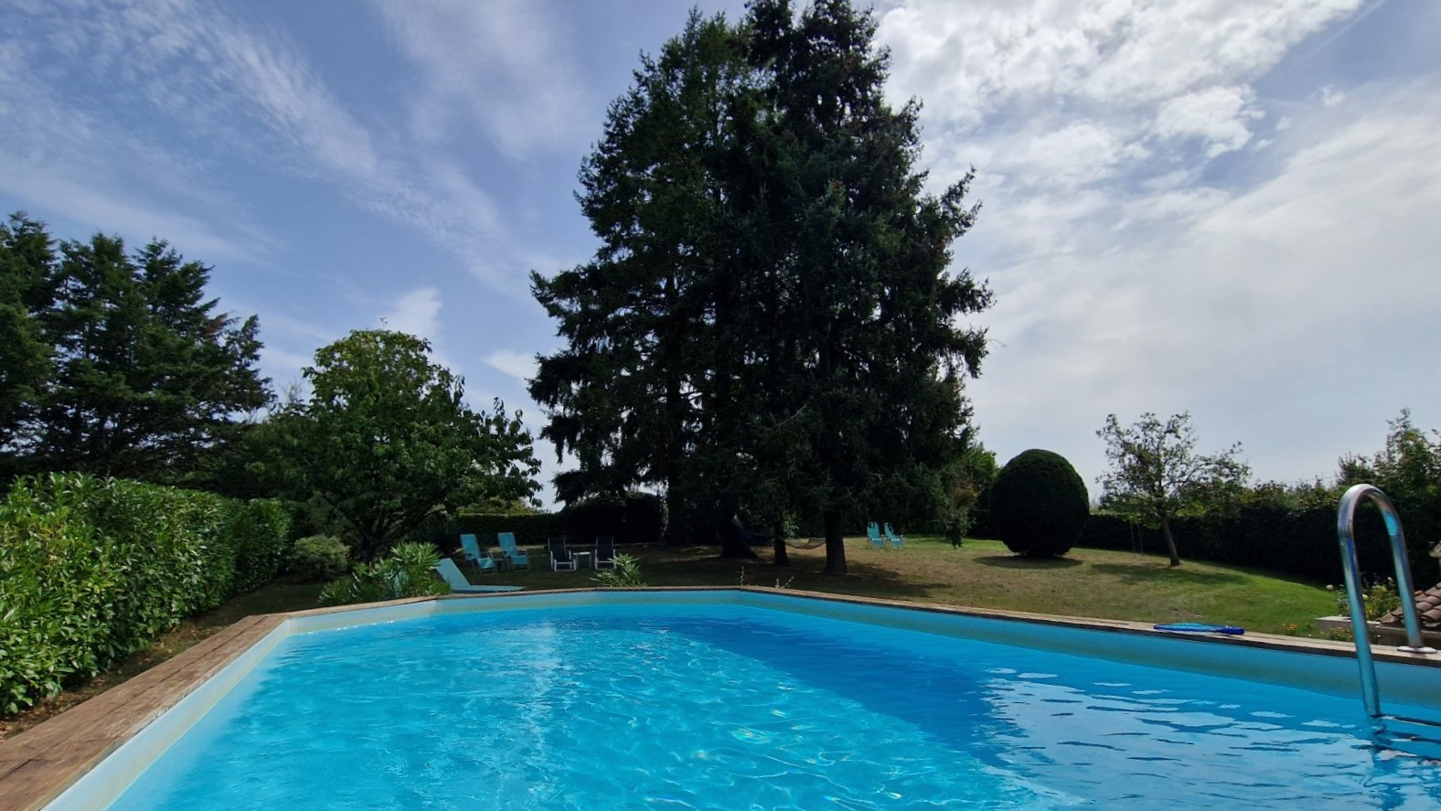 Photo Maison en pierre et gîte à La Chapelle Thémer image 2/6