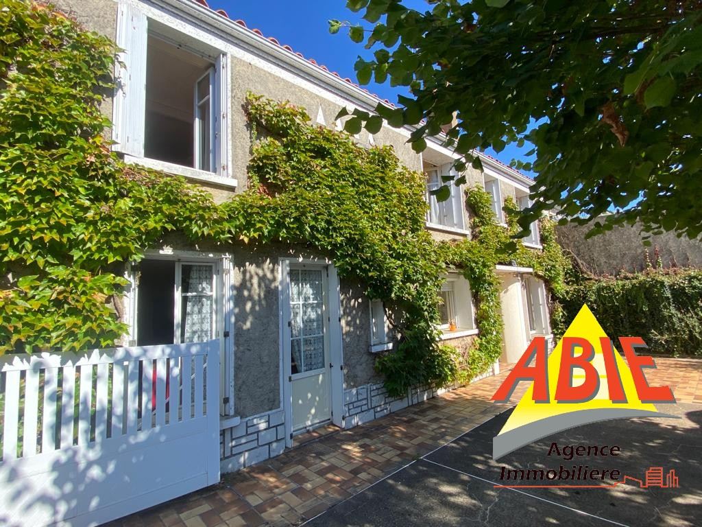 Maison Frontenay Rohan Rohan 6 pièce(s) 106 m2