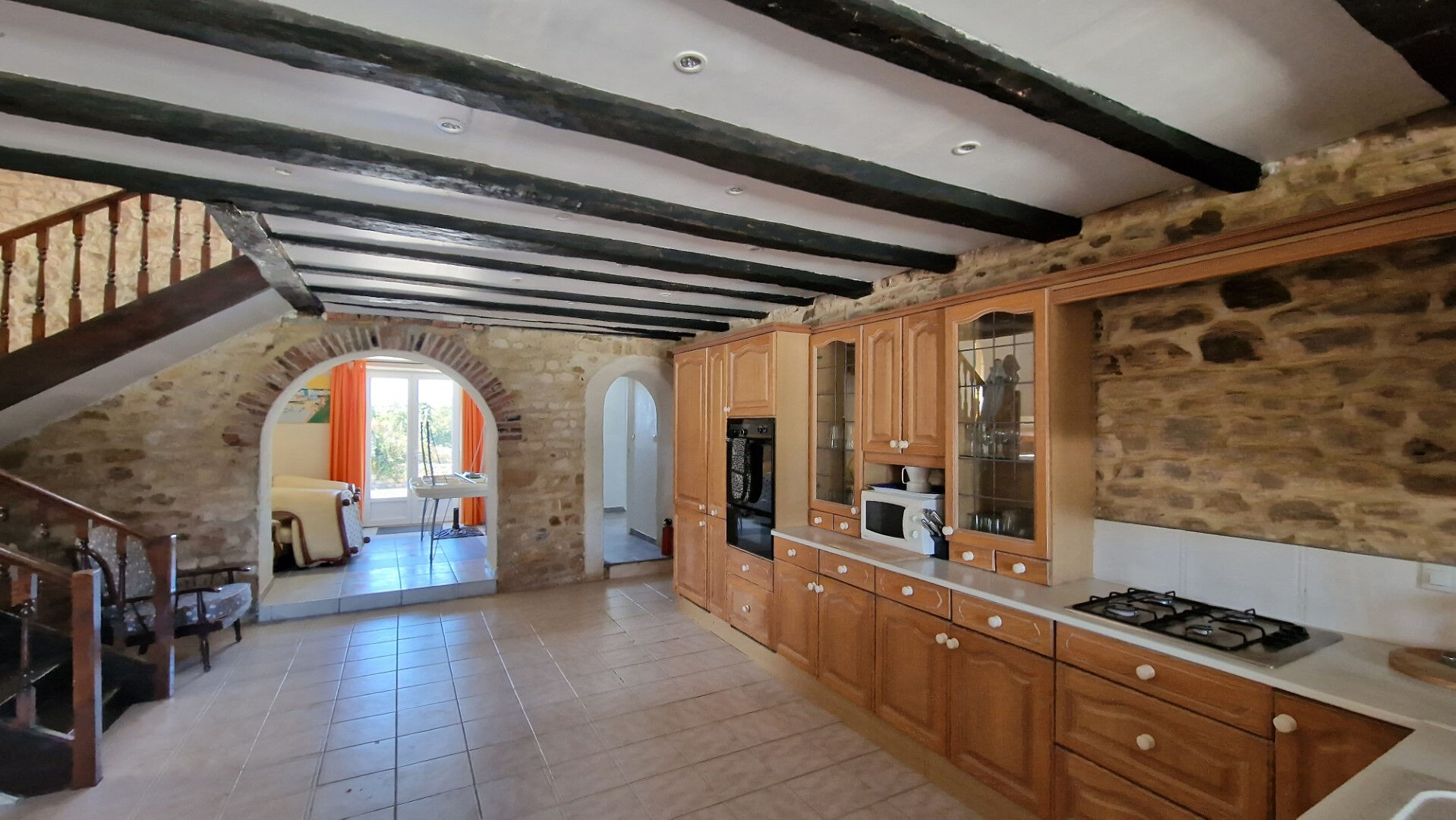 Photo Maison en pierre 8 chambres l'Hermenault image 2/6