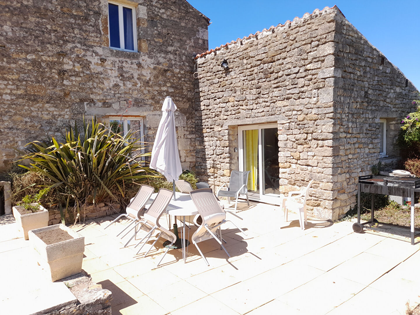 Photo Maison en pierre 8 chambres l'Hermenault image 6/6