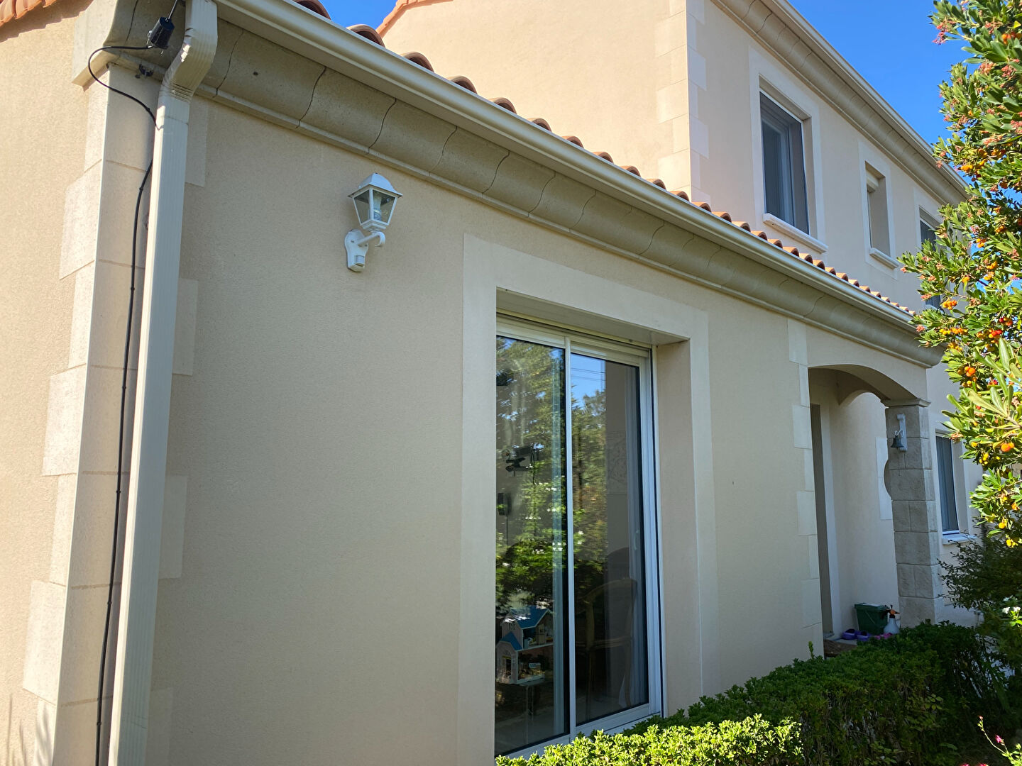 Photo Maison, 4 chambres, 2 salles d'eau, 2 wc, 1 garage, cuisine séparée et équipée. image 2/6