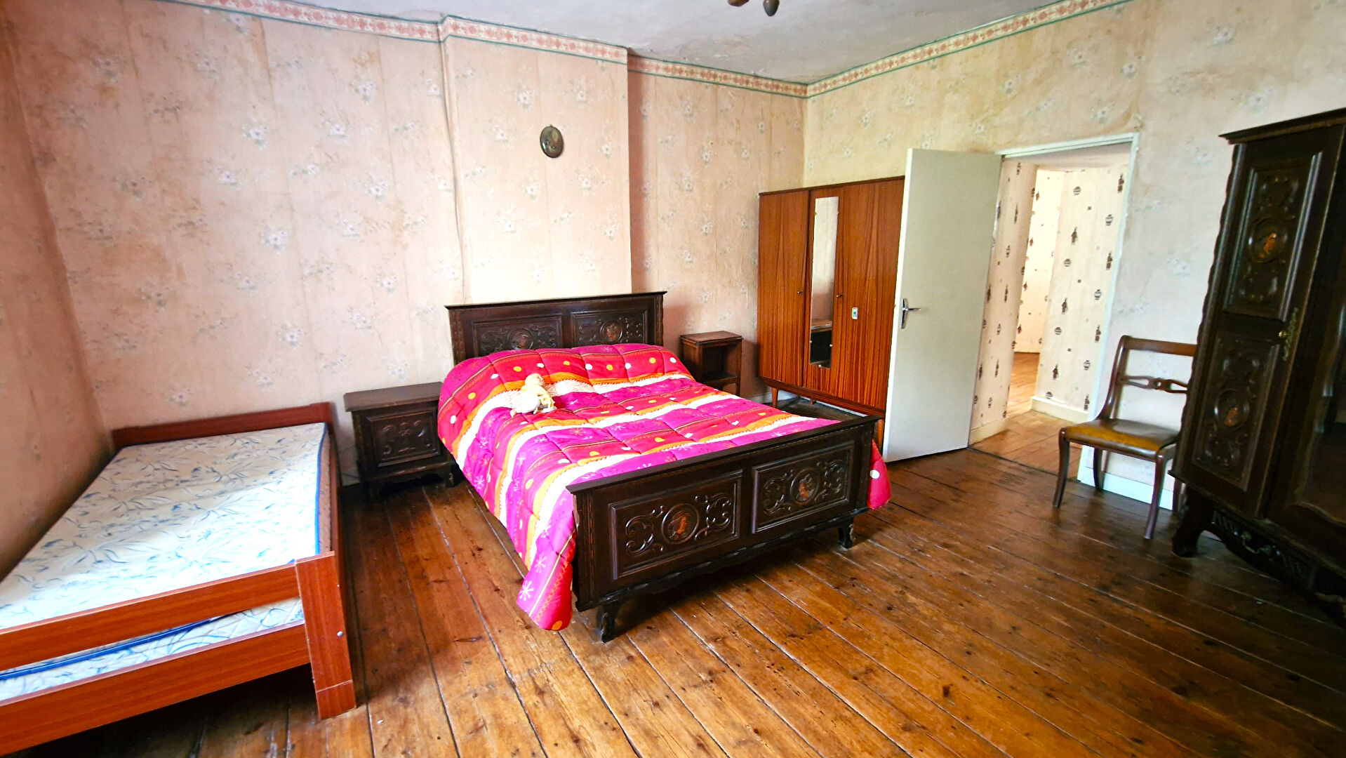 Photo Maison en pierre avec dépendances 3 chambres proche FONTENAY LE COMTE image 5/6