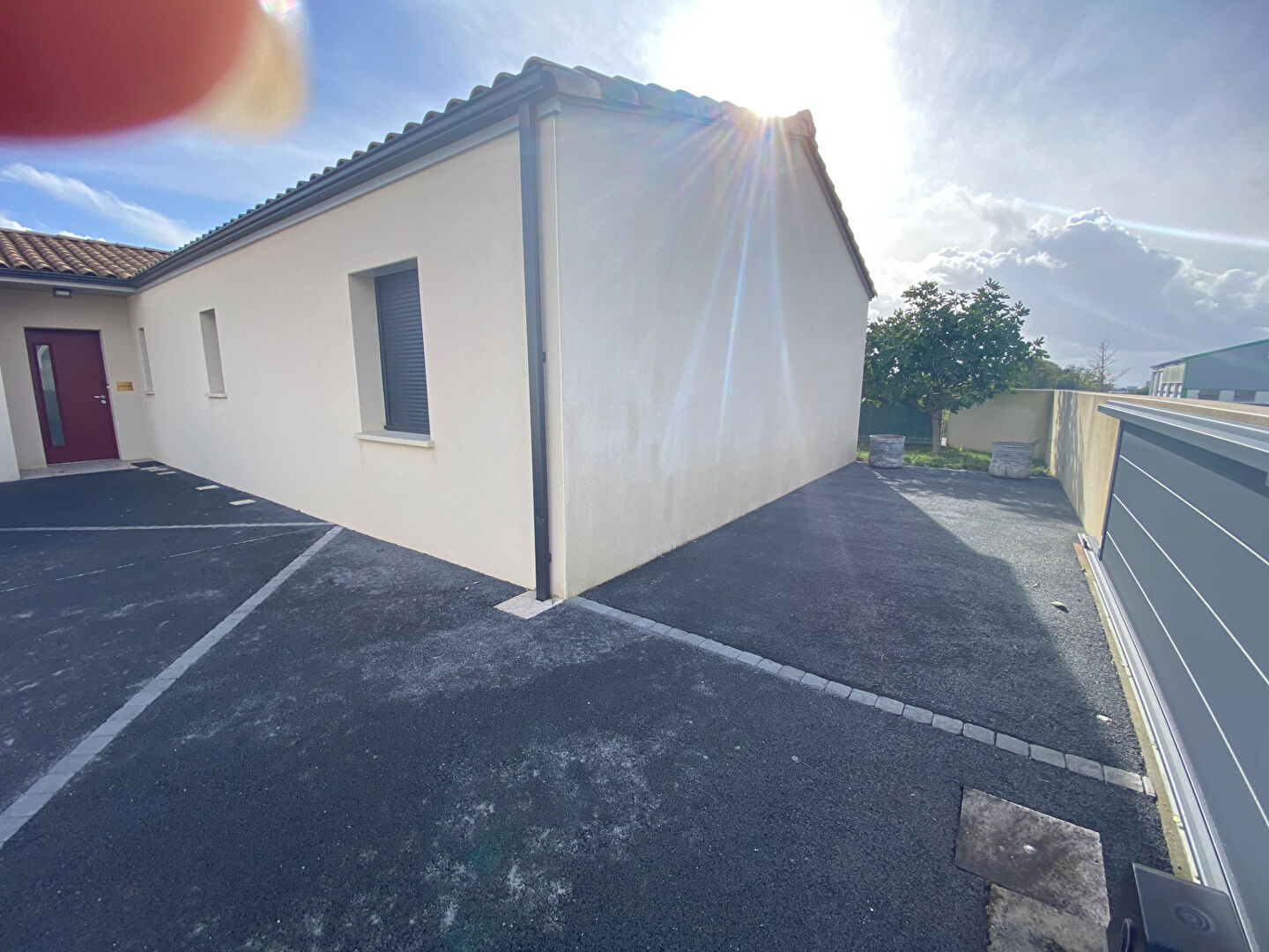 Photo Maison  6 pièce(s) 130 m2, piece de vie cuisine us, chambre parentale, 3 chambres, dressing, 2 salles de douches, Deux wc, arrière cuisine, garage image 2/6