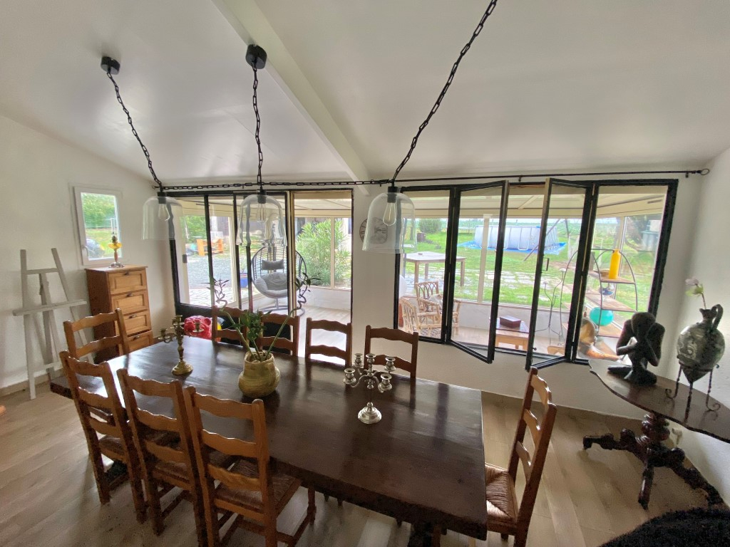 Photo Maison Francois 120m², terrain 1463m², quatre chambres, un studio indépendant image 3/6