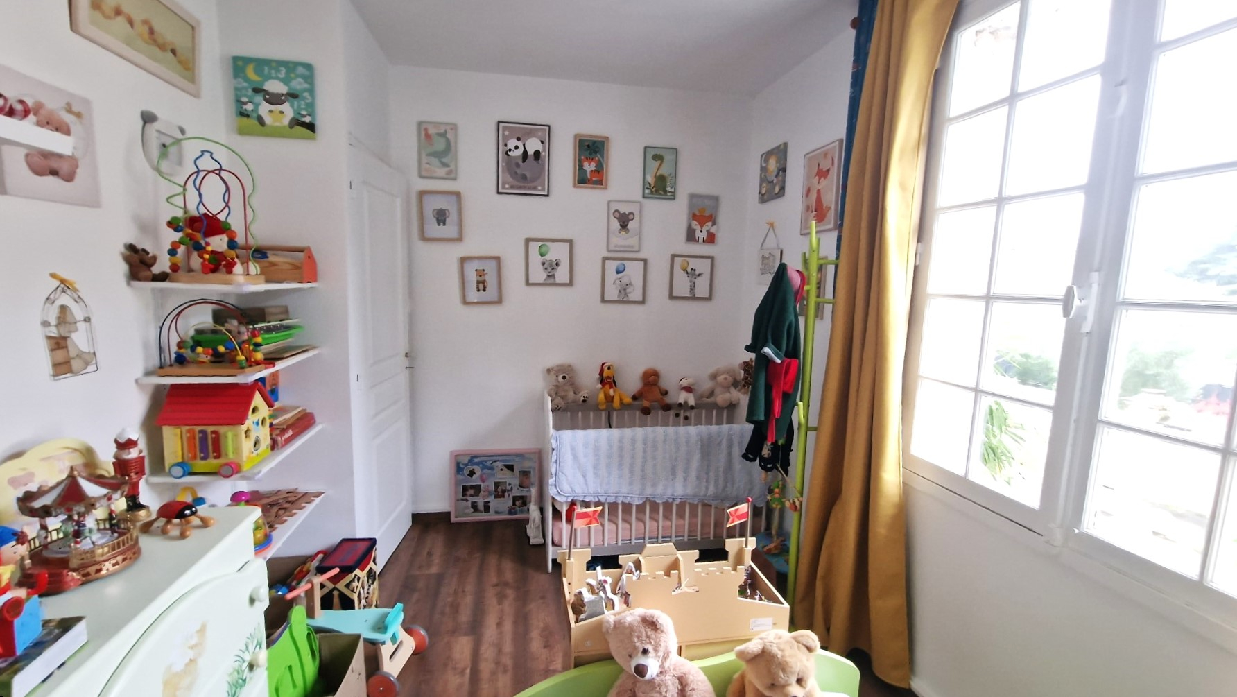 Photo Maison en pierre Centre-ville Fontenay Le Comte 7 pièce(s) 3 chambres 111 m2 avec jardin et garage image 5/6