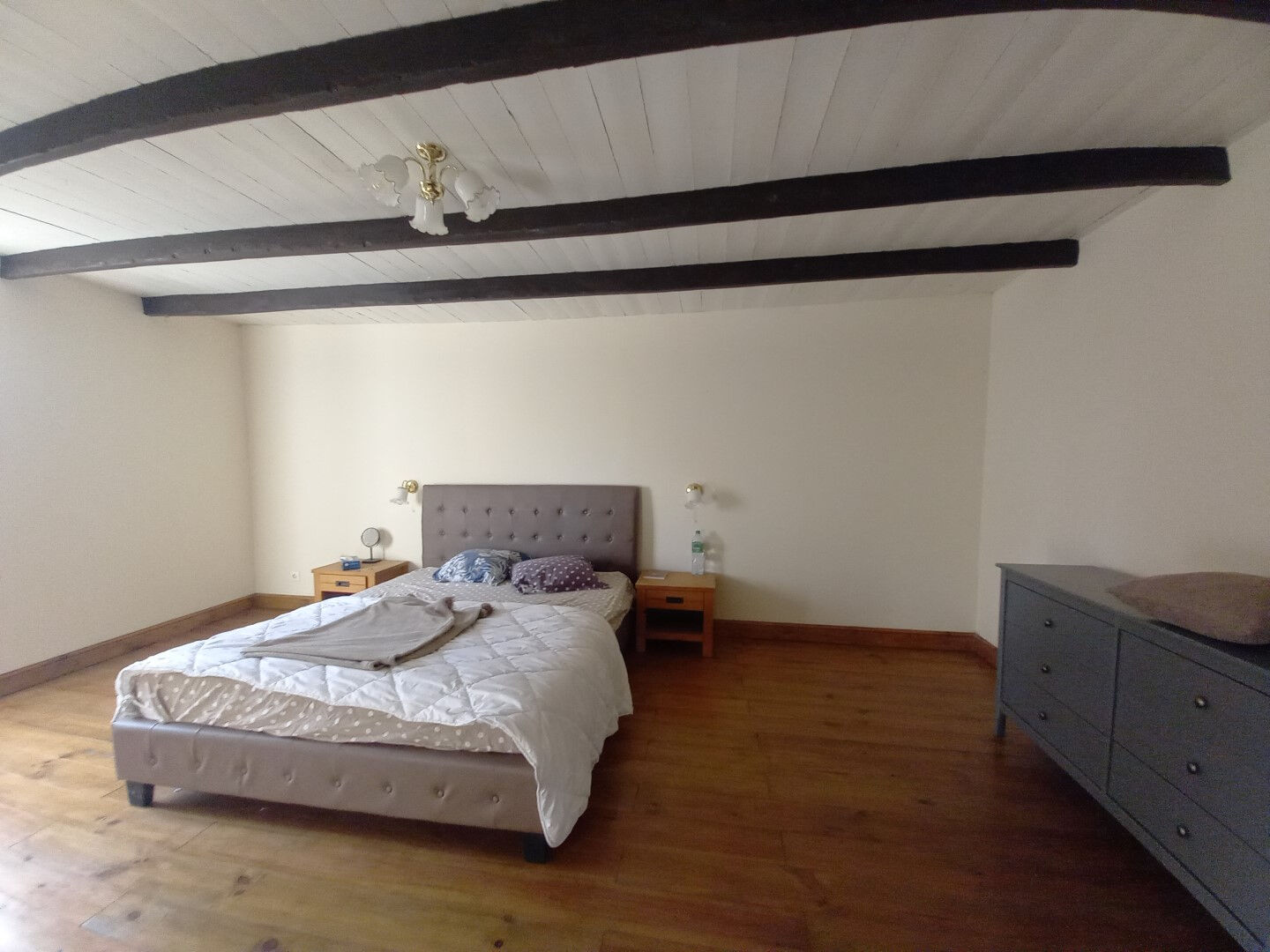 Photo Maison bourg de Saint Laurs  environ 195 m2, terrain 2000m², trois chambres, un bureau image 4/6