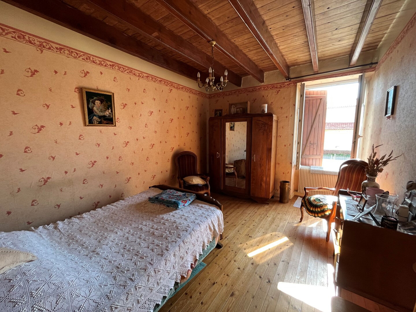 Photo Maison Saint Martin Des Fontaines 7 pièce(s) 150 m2 image 5/6