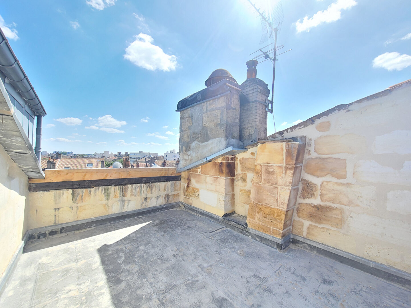 Photo Victoire - T2 + terrasse expo Sud image 3/6