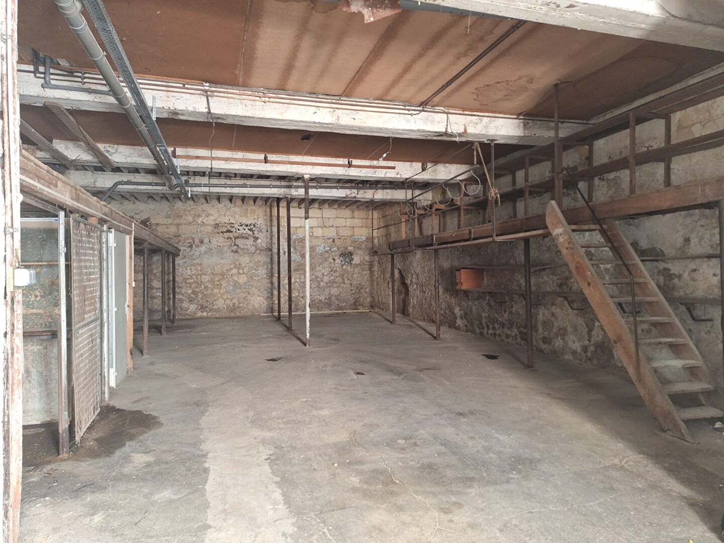 Photo Local d'activité de 142 m² aux Chartrons image 3/4