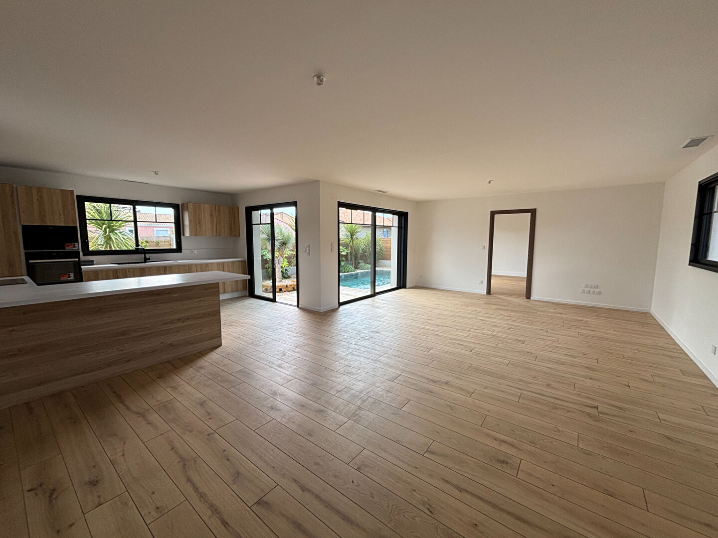 Photo Maison Gujan Mestras - Centre ville - Plain Pied et Garage image 2/6