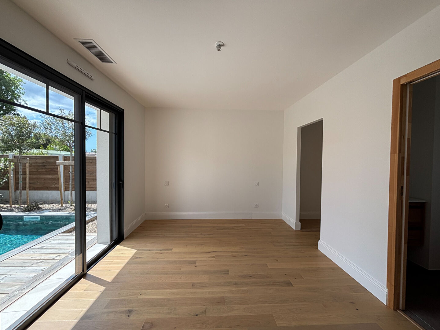 Photo Maison Gujan Mestras - Centre ville - Plain Pied et Garage image 4/6