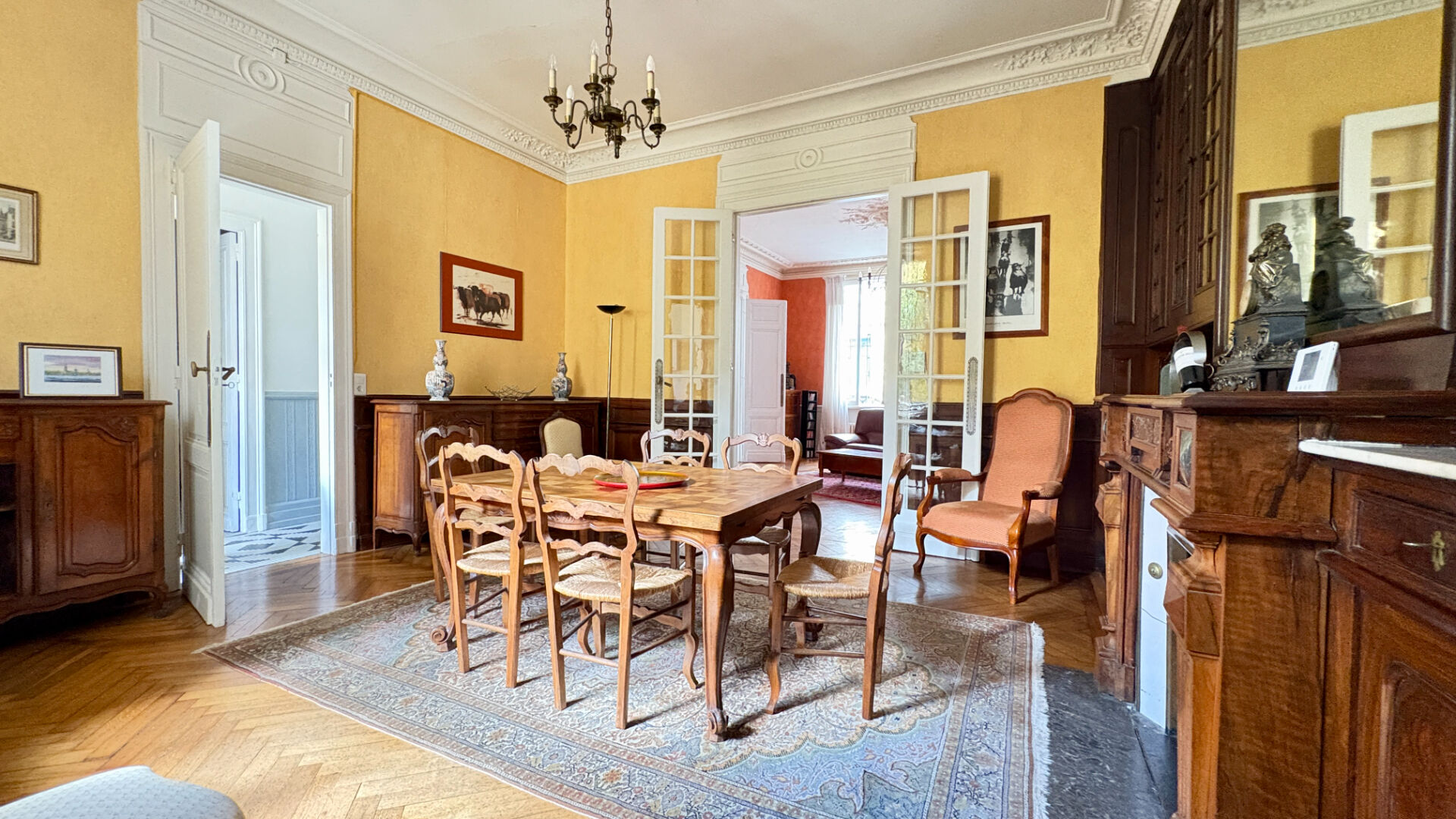 Photo Maison Bourgeoise St Genès 8 pièces - 179 m2 image 5/6