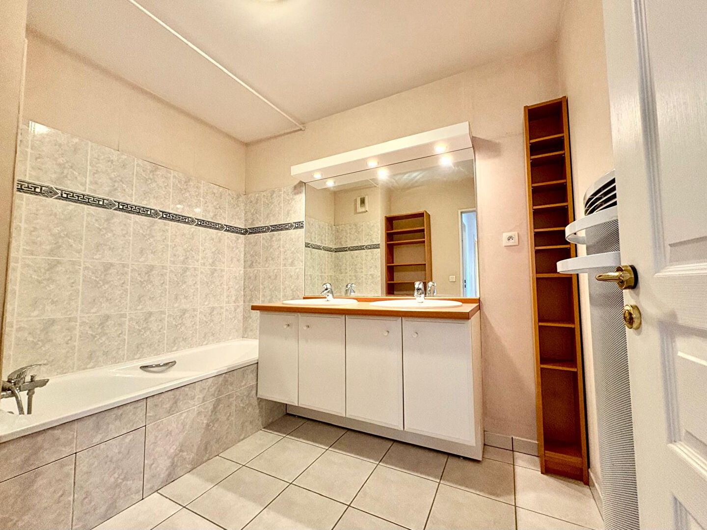 Photo Les Jardin du Bouscat,  Appartement T4 de 124 m² image 4/6