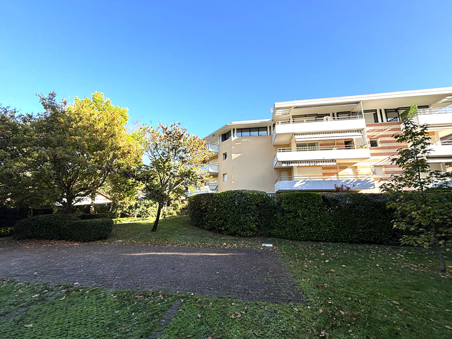 Photo Appartement T3 59.35 m² en pleine verdure au calme ! image 2/6