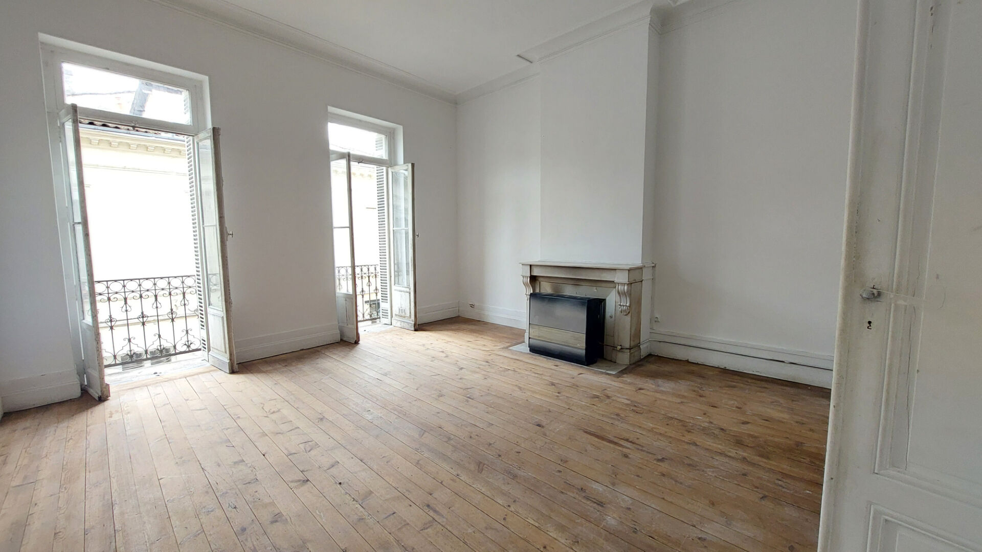 Photo Bordeaux - Quartier des Chartrons | Appartement T2 à rénover avec potentiel T3 image 2/6