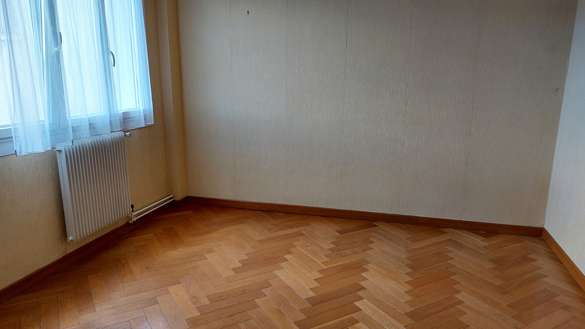 Photo Appartement Beaumont 3 pièce(s) 80.61 m2 image 2/6
