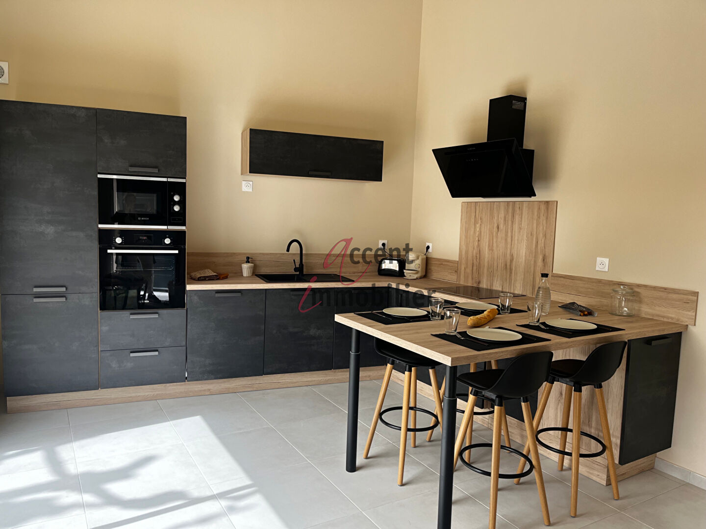 EXCLUSIVITE : Maison plain pied avec jardin T2 Bis (mezzanine) et places de parking