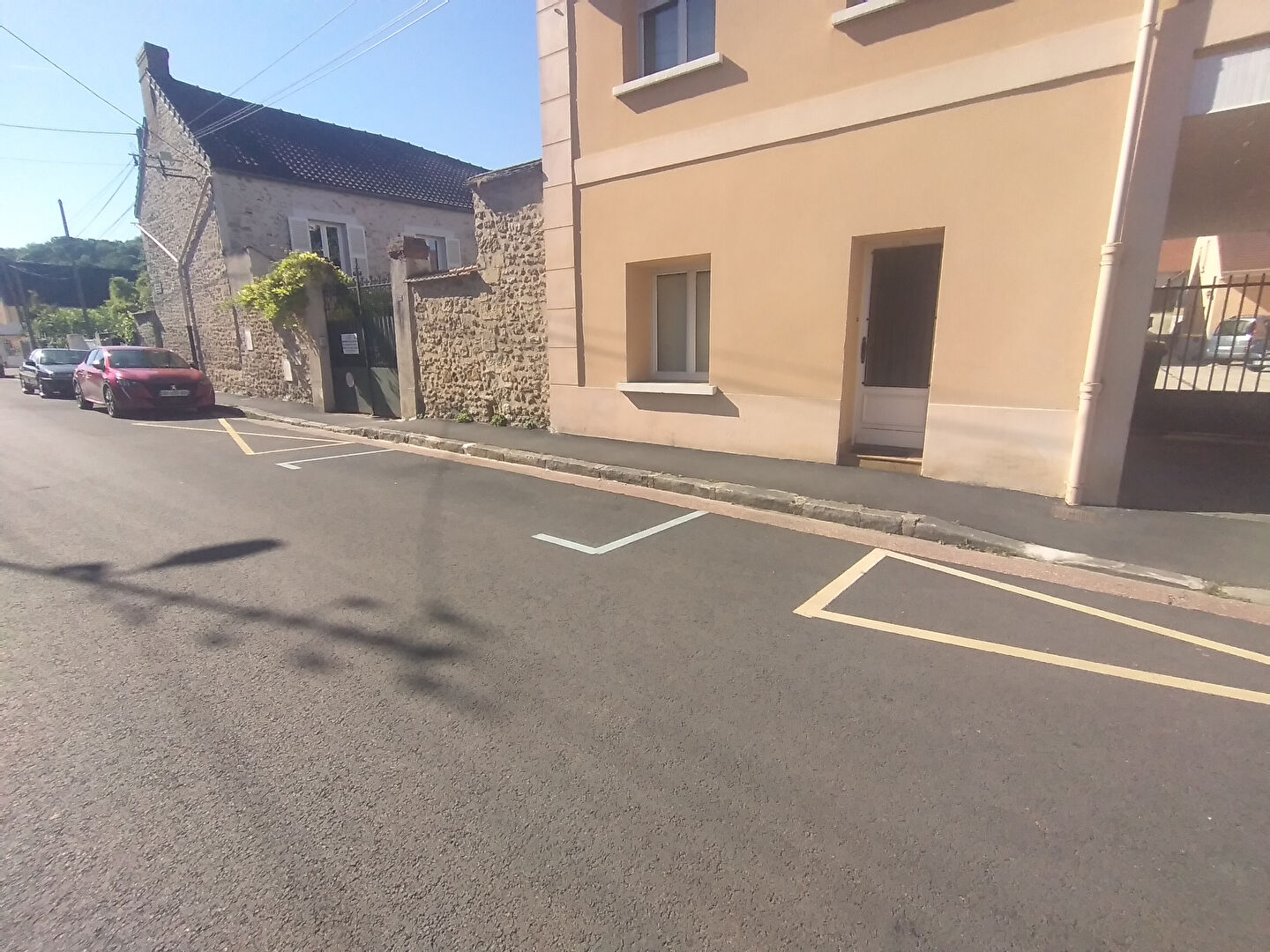 MEZIERES SUR SEINE Centre ville  Appartement 2 pièce(s) 39.05m2  parking