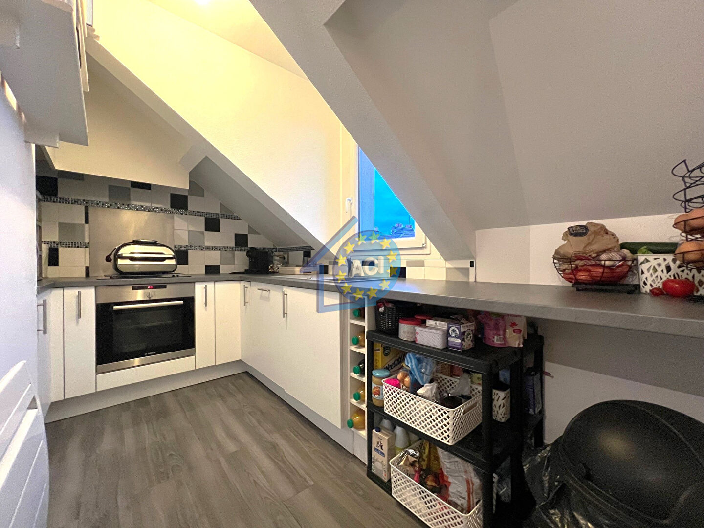 Photo Appartement Mantes La Ville 3 pièces 63.12 m² Gare SNCF place du marché image 5/6