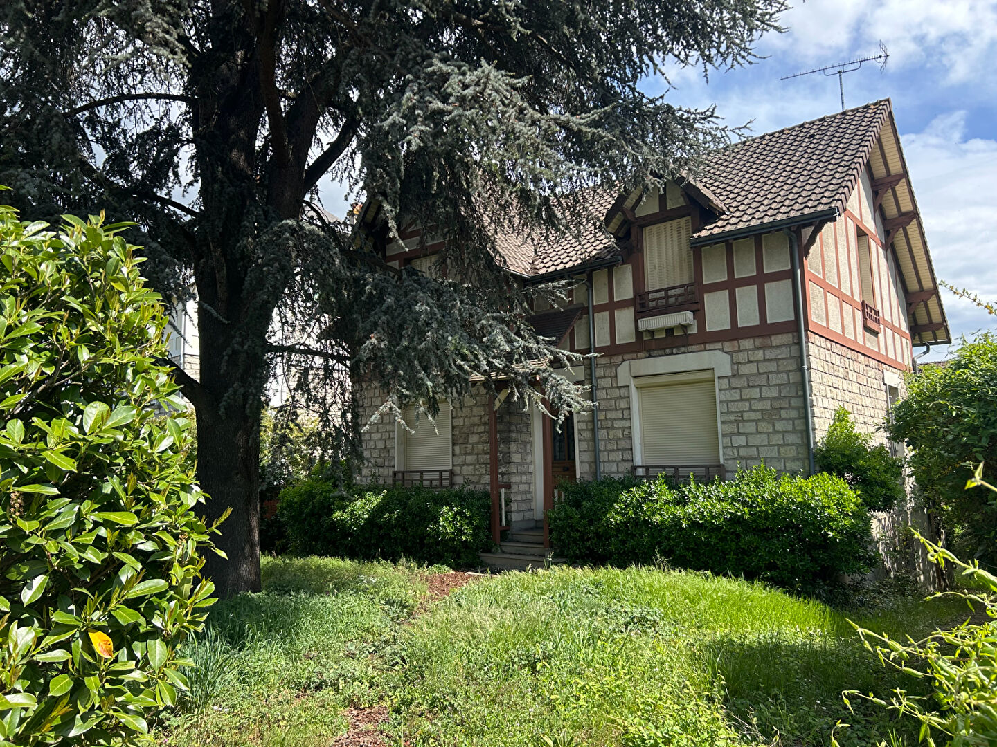 Agence immobilière de 
 ACI 78 - ACI 78 
