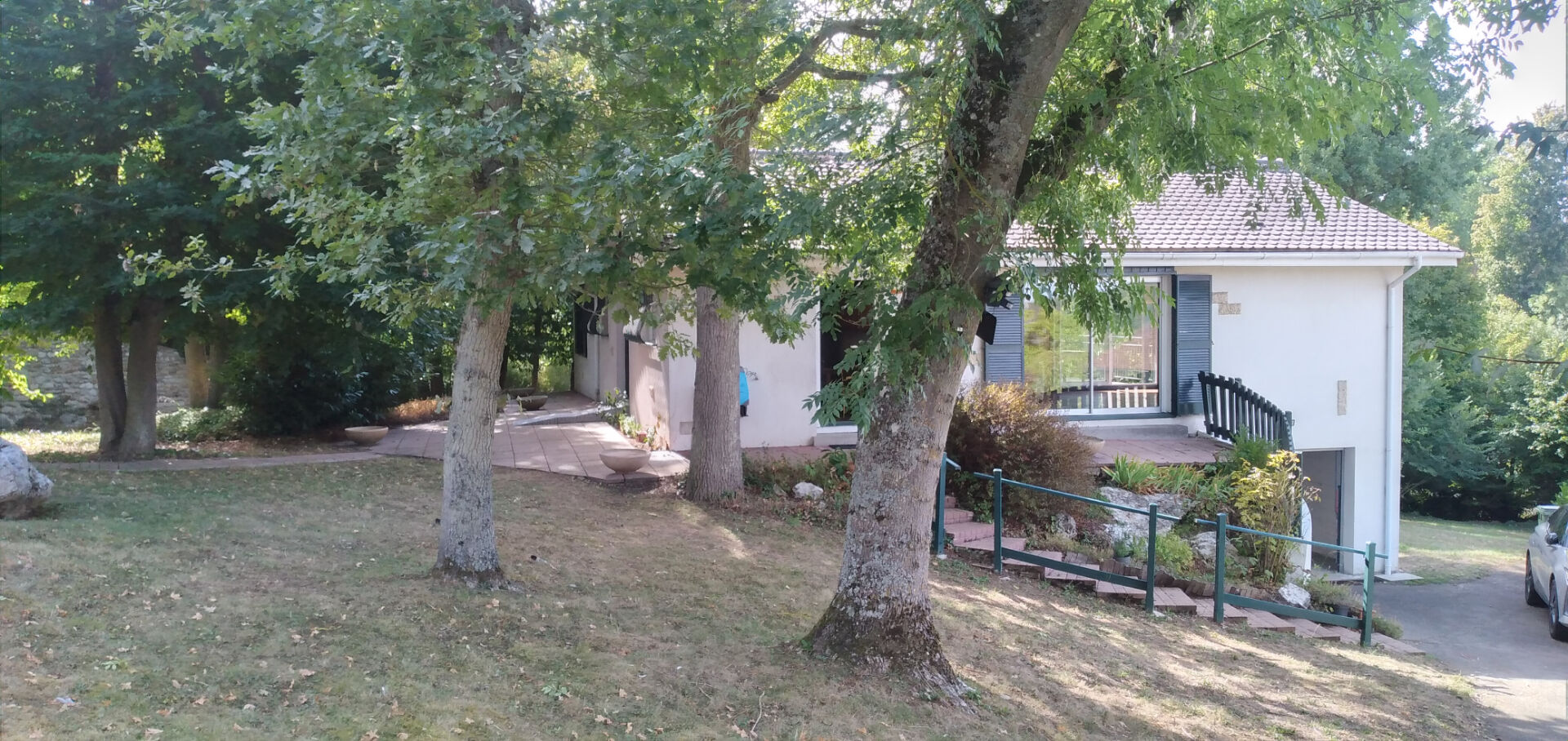 GRANDE MAISON D' ARCHITECTE plain pied 158 m² SEPTEUIL