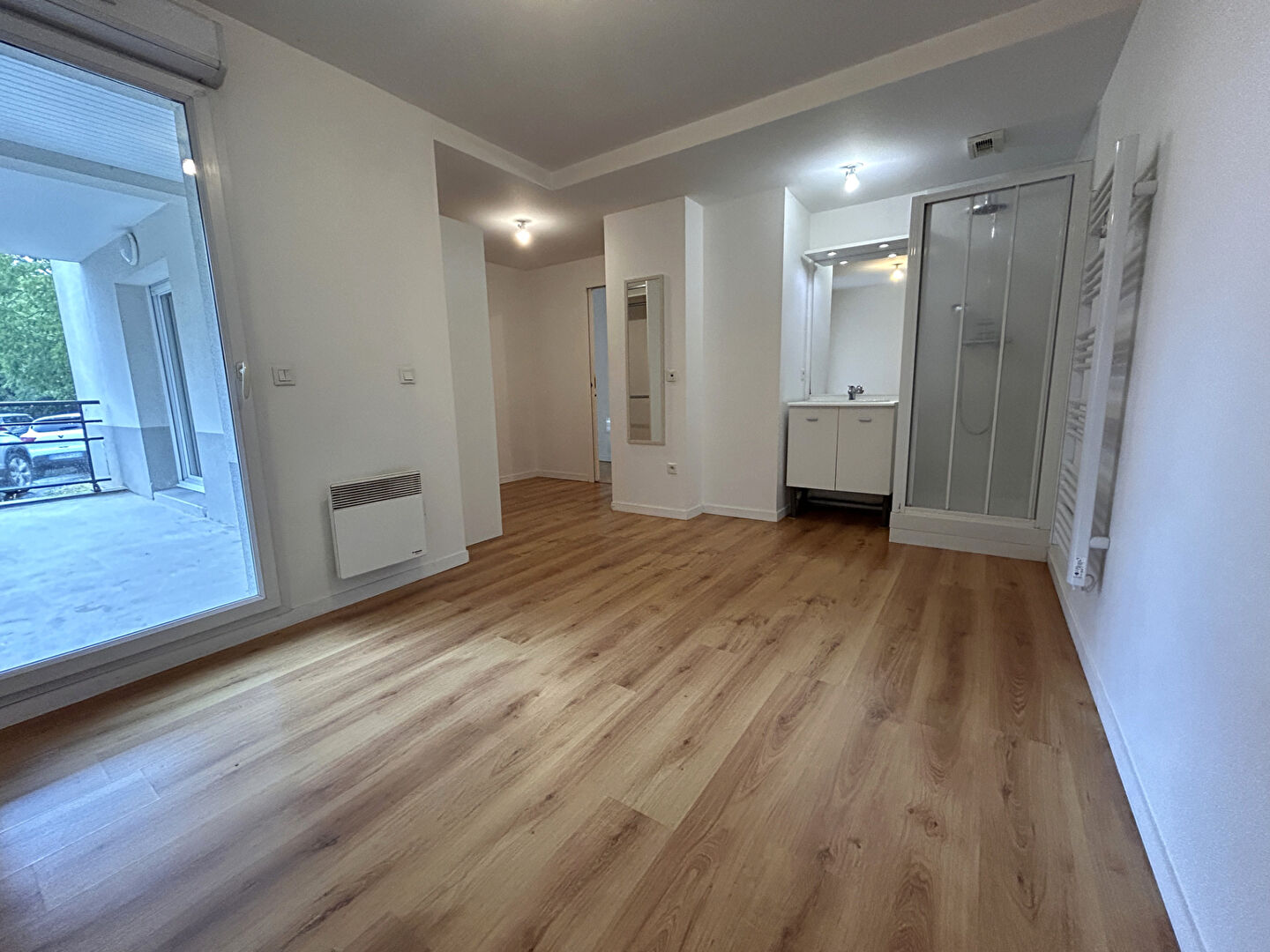 Photo LA ROCHE SUR YON -  A 2 PAS DU CENTRE-VILLE - RAVISSANT T2 image 3/5