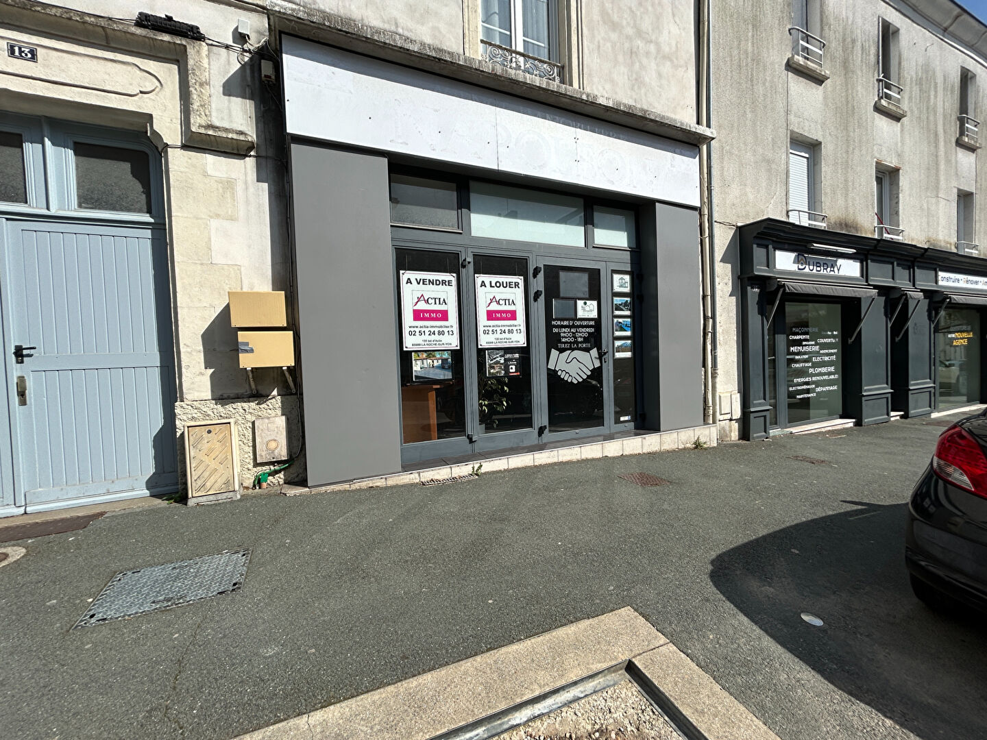 LOCAL PROFESSIONNEL + APPARTEMENT - HYPER CENTRE